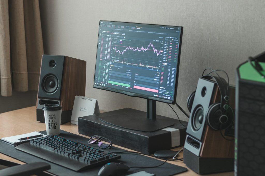 A Tutorial to use yfinance - Coriva